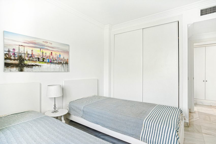 R5126278-Apartment-For-Sale-The-Golden-Mile-Penthouse-3-Beds-129-Built-15