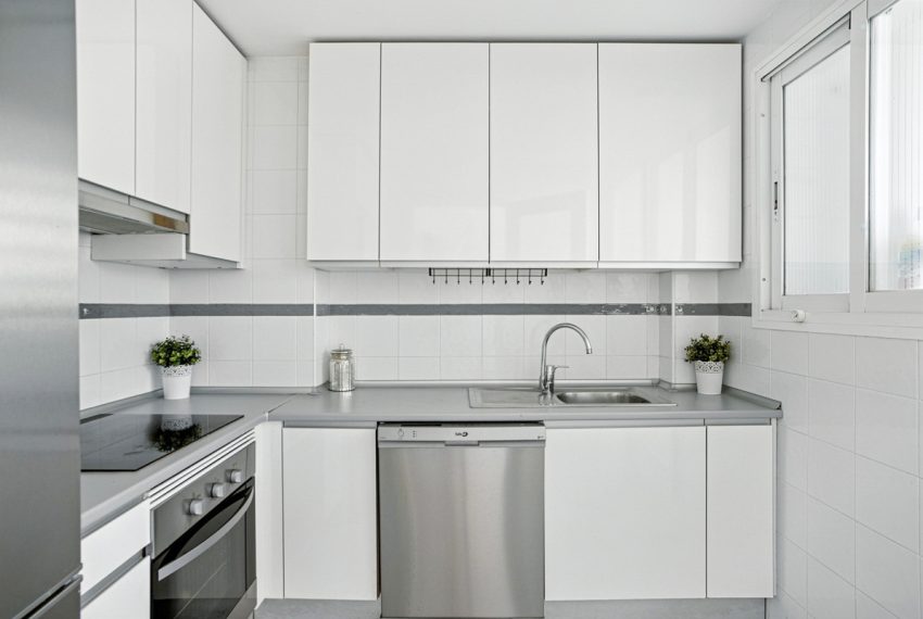 R5126278-Apartment-For-Sale-The-Golden-Mile-Penthouse-3-Beds-129-Built-5