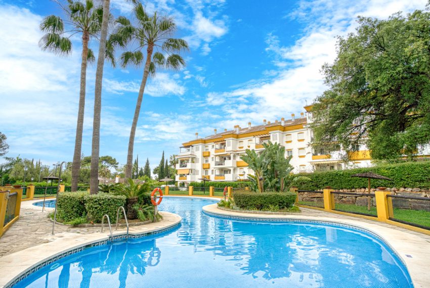 R5126278-Apartment-For-Sale-The-Golden-Mile-Penthouse-3-Beds-129-Built-7