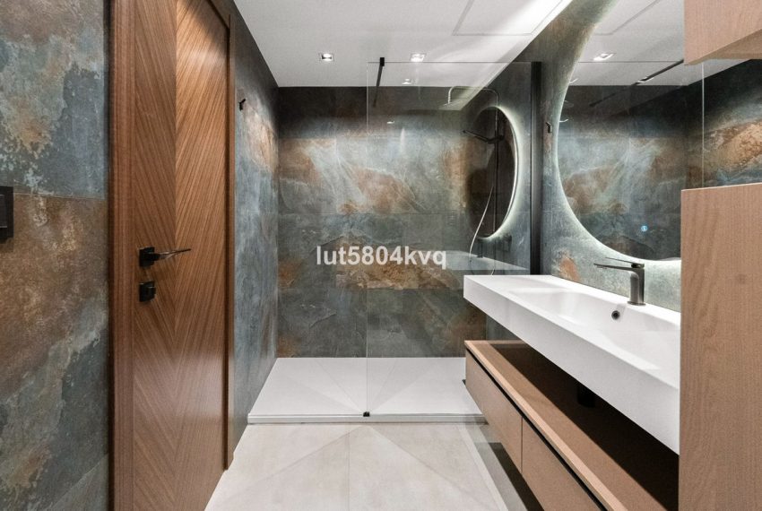 R5126305-Apartment-For-Sale-The-Golden-Mile-Ground-Floor-3-Beds-160-Built-19