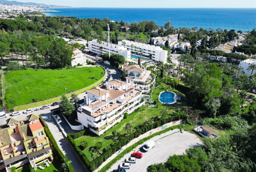 R5126305-Apartment-For-Sale-The-Golden-Mile-Ground-Floor-3-Beds-160-Built-3