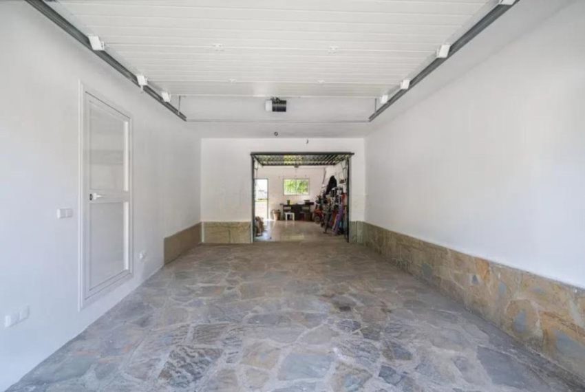 R5126443-Villa-For-Sale-San-Pedro-de-Alcantara-Detached-3-Beds-220-Built-1