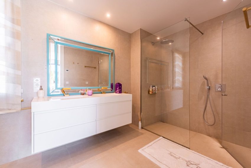 R5126911-Villa-For-Sale-La-Cala-Golf-Detached-7-Beds-516-Built-14