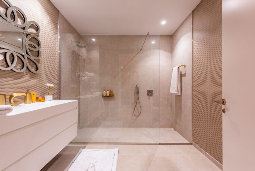 R5126911-Villa-For-Sale-La-Cala-Golf-Detached-7-Beds-516-Built-18