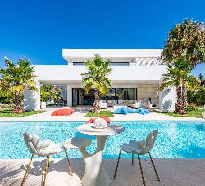 R5126911-Image 1-Detached - 7 Beds - 516 Built