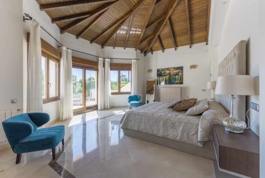 R5127016-Villa-For-Sale-Nueva-Andalucia-Detached-6-Beds-621-Built-6