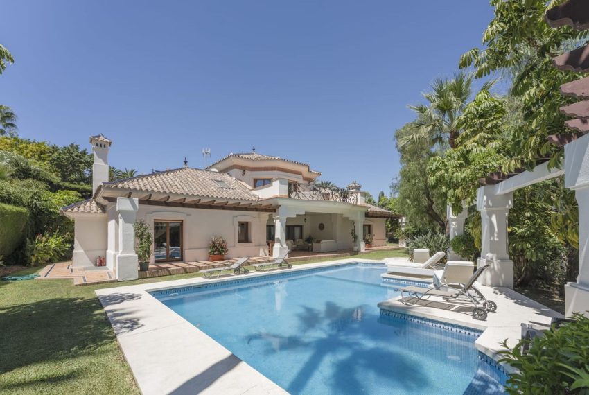 R5127016-Villa-For-Sale-Nueva-Andalucia-Detached-6-Beds-621-Built