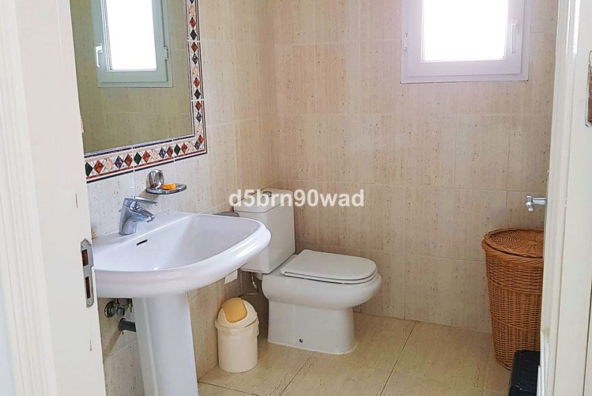R5127163-Villa-For-Sale-Marbella-Detached-3-Beds-276-Built-12