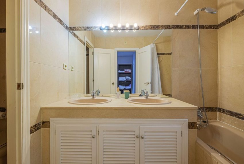 R5127502-Apartment-For-Sale-Marbella-Duplex-5-Beds-320-Built-18