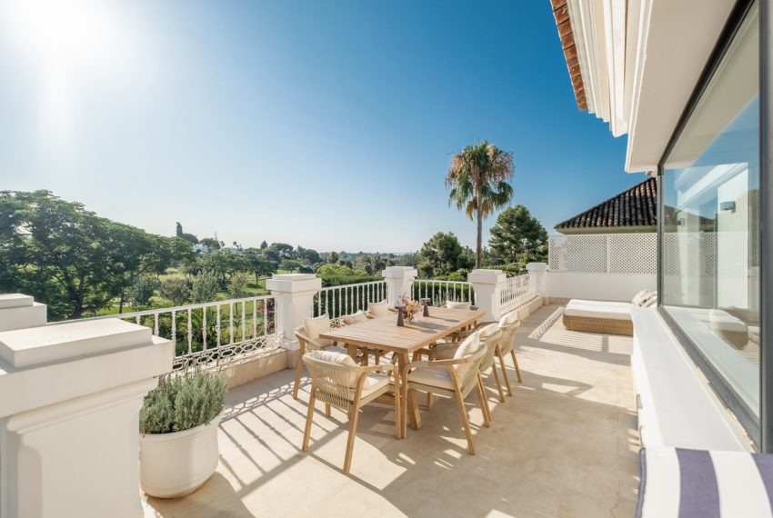 R5127520-Villa-For-Sale-Aloha-Detached-7-Beds-710-Built-14