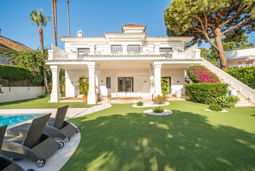 R5127520-Villa-For-Sale-Aloha-Detached-7-Beds-710-Built-17