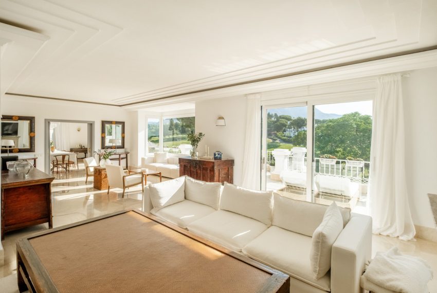 R5127520-Villa-For-Sale-Aloha-Detached-7-Beds-710-Built-8