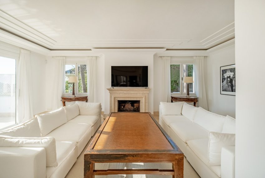 R5127520-Villa-For-Sale-Aloha-Detached-7-Beds-710-Built-9