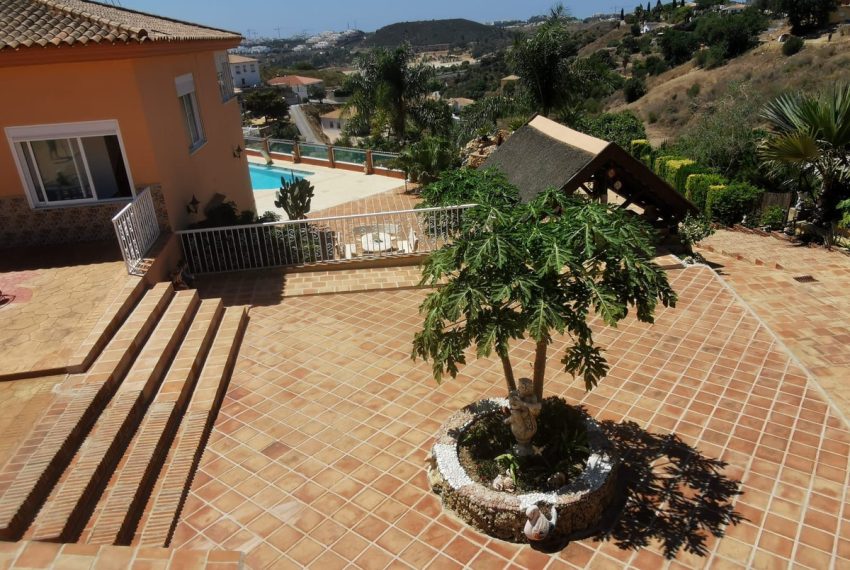 R5128684-Villa-For-Sale-La-Cala-de-Mijas-Detached-6-Beds-573-Built-3