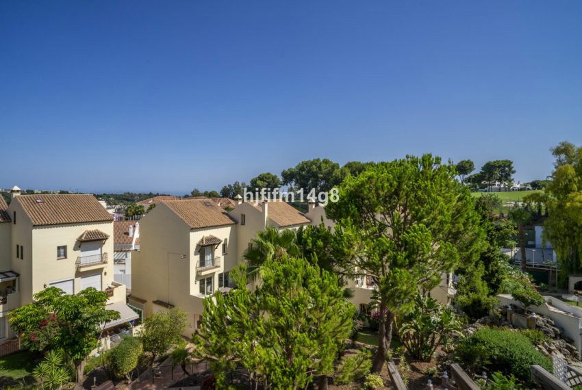 R5129191-Apartment-For-Sale-Nueva-Andalucia-Penthouse-3-Beds-113-Built