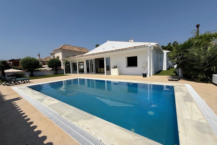 R5129245-Villa-For-Sale-San-Pedro-de-Alcantara-Detached-3-Beds-220-Built-1