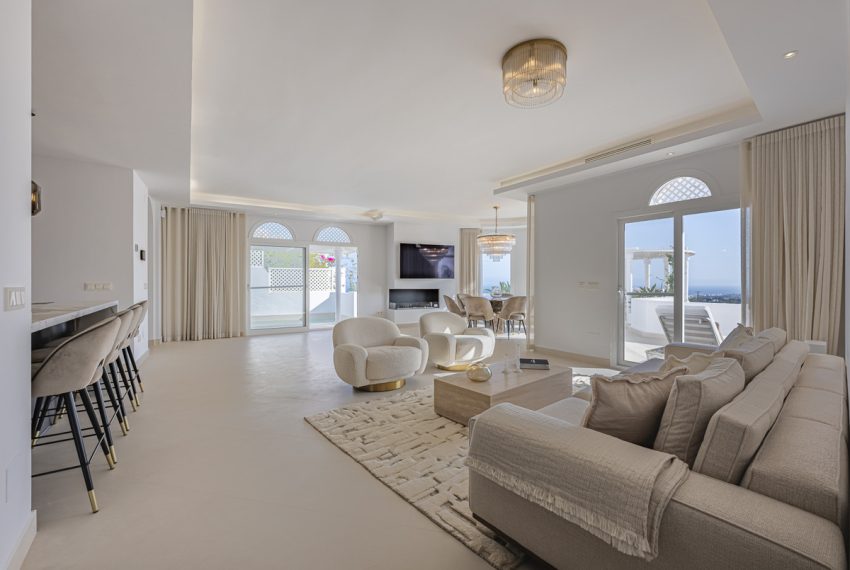 R5129248-Apartment-For-Sale-The-Golden-Mile-Middle-Floor-3-Beds-195-Built-12
