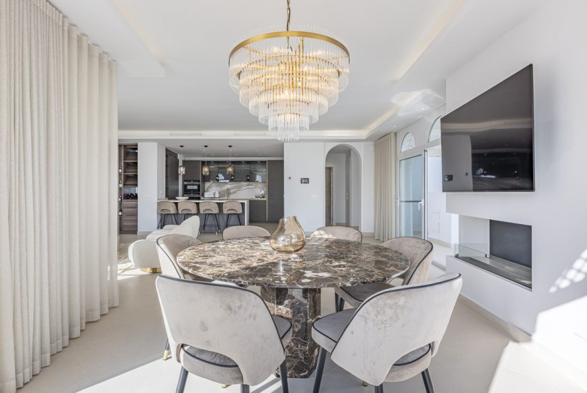 R5129248-Apartment-For-Sale-The-Golden-Mile-Middle-Floor-3-Beds-195-Built-14