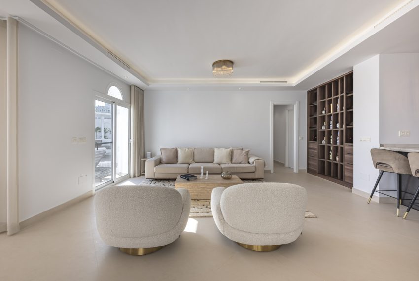 R5129248-Apartment-For-Sale-The-Golden-Mile-Middle-Floor-3-Beds-195-Built-8