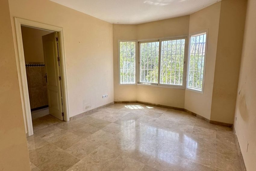 R5129251-Townhouse-For-Sale-Nueva-Andalucia-Terraced-3-Beds-441-Built-15