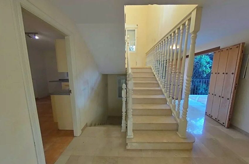 R5129251-Townhouse-For-Sale-Nueva-Andalucia-Terraced-3-Beds-441-Built-19