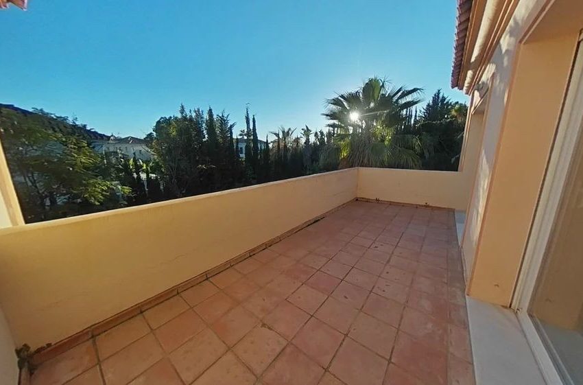 R5129251-Townhouse-For-Sale-Nueva-Andalucia-Terraced-3-Beds-441-Built-2