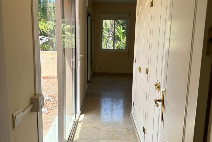 R5129251-Townhouse-For-Sale-Nueva-Andalucia-Terraced-3-Beds-441-Built-5