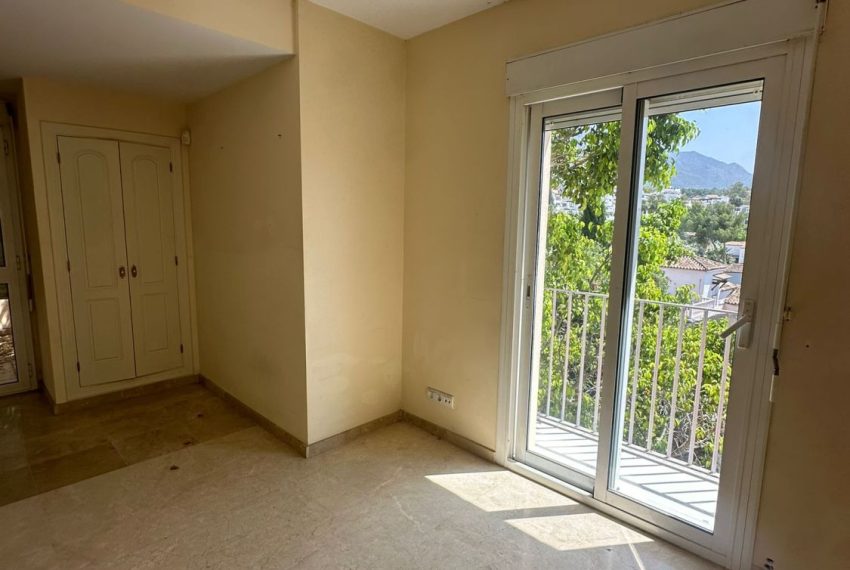 R5129251-Townhouse-For-Sale-Nueva-Andalucia-Terraced-3-Beds-441-Built-6