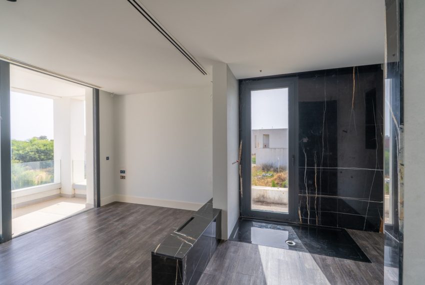 R5129257-Villa-For-Sale-New-Golden-Mile-Detached-3-Beds-165-Built-13