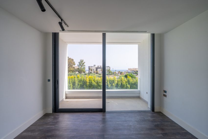 R5129257-Villa-For-Sale-New-Golden-Mile-Detached-3-Beds-165-Built-19
