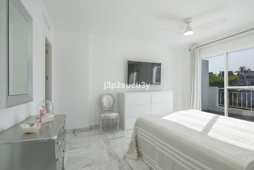R5129542-Townhouse-For-Sale-Nueva-Andalucia-Semi-Detached-3-Beds-167-Built-14