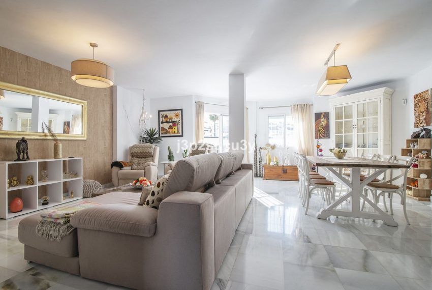 R5129542-Townhouse-For-Sale-Nueva-Andalucia-Semi-Detached-3-Beds-167-Built-2