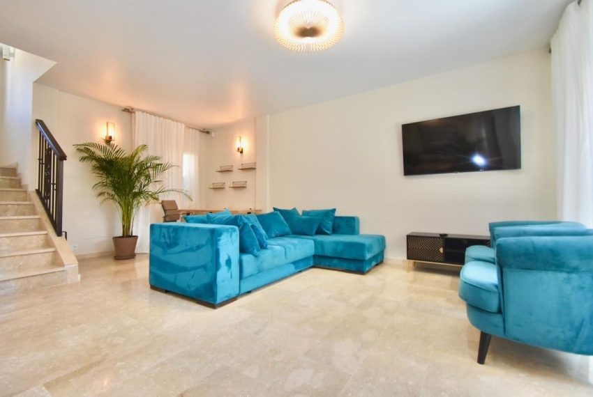 R5129914-Villa-For-Sale-Nueva-Andalucia-Semi-Detached-4-Beds-191-Built-1