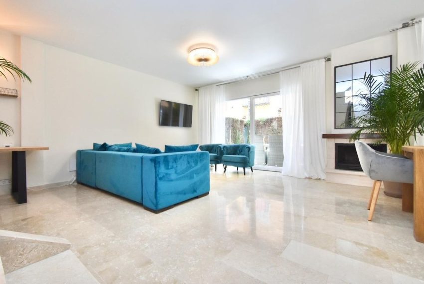 R5129914-Villa-For-Sale-Nueva-Andalucia-Semi-Detached-4-Beds-191-Built-5