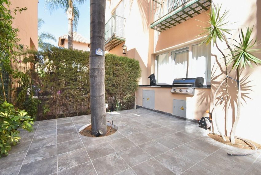 R5129914-Villa-For-Sale-Nueva-Andalucia-Semi-Detached-4-Beds-191-Built-8