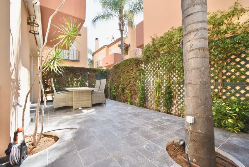 R5129914-Villa-For-Sale-Nueva-Andalucia-Semi-Detached-4-Beds-191-Built-9