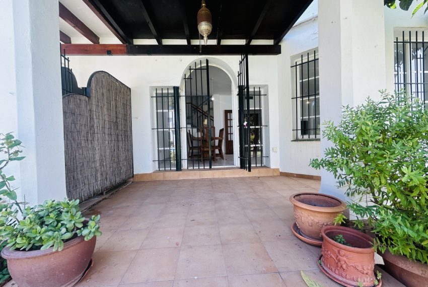 R5130007-Townhouse-For-Sale-Nueva-Andalucia-Terraced-3-Beds-156-Built-1