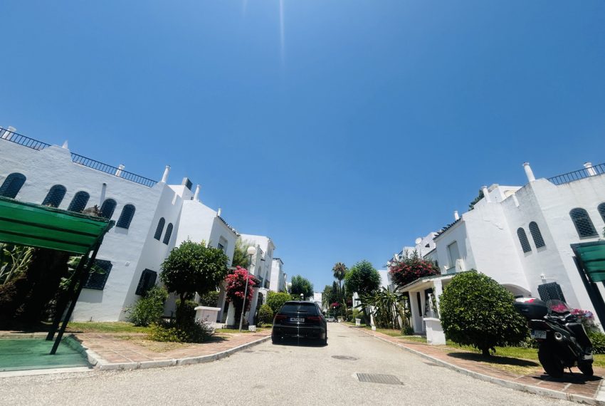 R5130007-Townhouse-For-Sale-Nueva-Andalucia-Terraced-3-Beds-156-Built-16