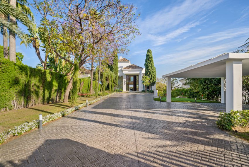 R5130034-Villa-For-Sale-Nueva-Andalucia-Detached-6-Beds-789-Built-7