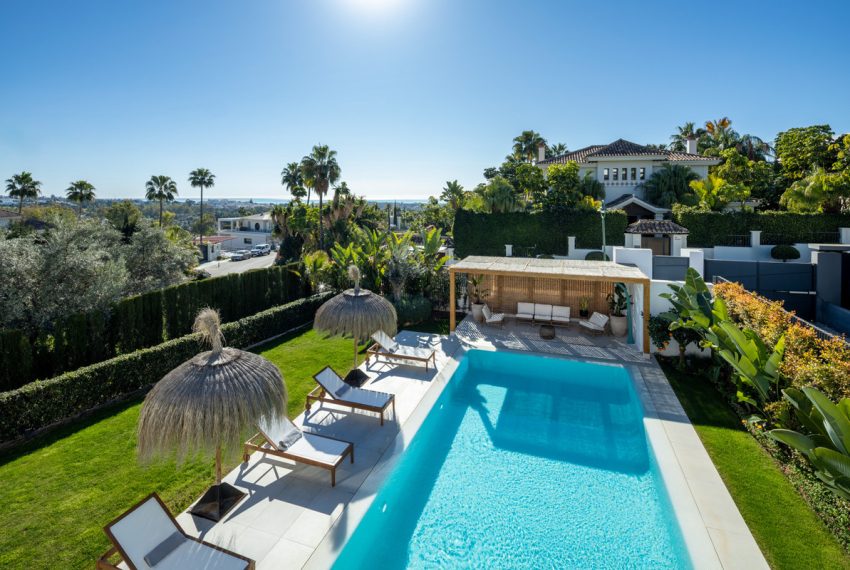 R5130079-Villa-For-Sale-Nueva-Andalucia-Detached-5-Beds-404-Built-1