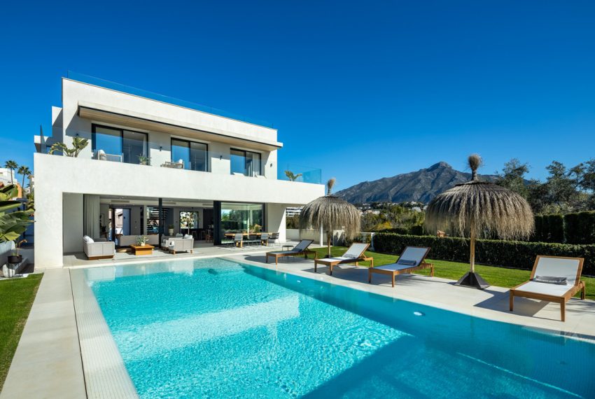 R5130079-Villa-For-Sale-Nueva-Andalucia-Detached-5-Beds-404-Built-10