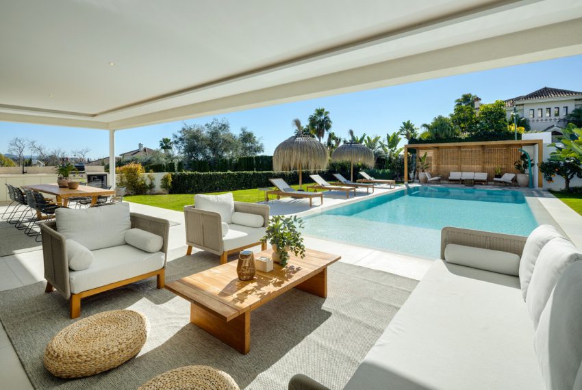 R5130079-Villa-For-Sale-Nueva-Andalucia-Detached-5-Beds-404-Built-8