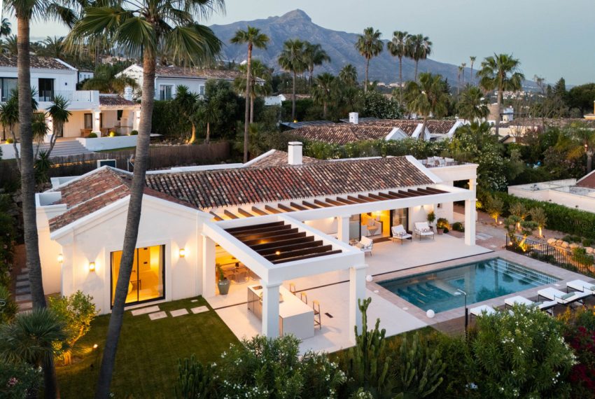 R5130103-Villa-For-Sale-Nueva-Andalucia-Detached-4-Beds-241-Built-1