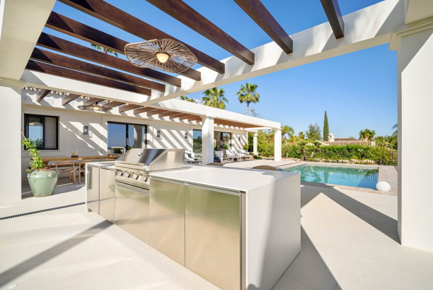 R5130103-Villa-For-Sale-Nueva-Andalucia-Detached-4-Beds-241-Built-6