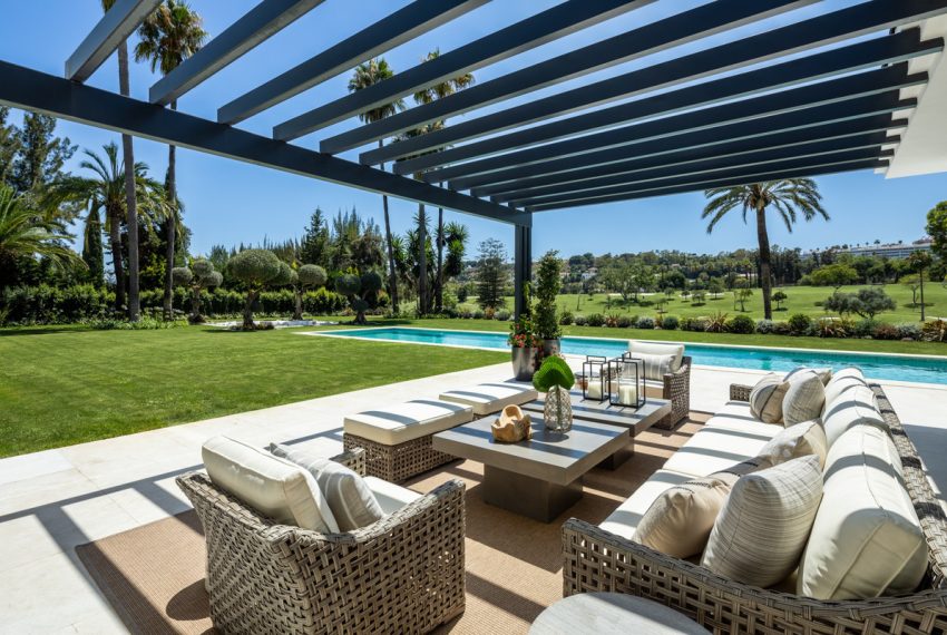 R5130388-Villa-For-Sale-Las-Brisas-Detached-7-Beds-1636-Built-7