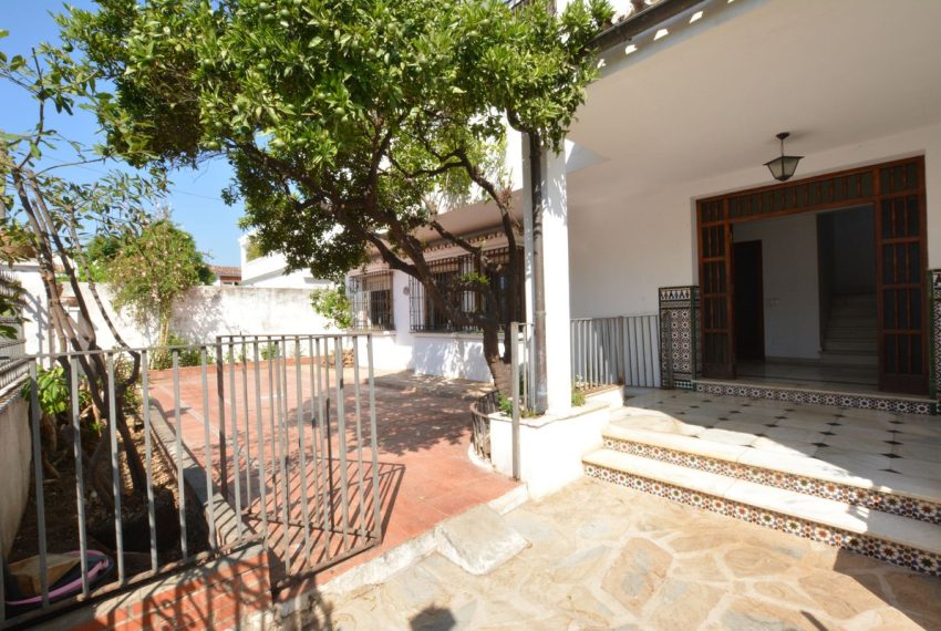 R5130559-Villa-For-Sale-Marbella-Detached-5-Beds-369-Built-3