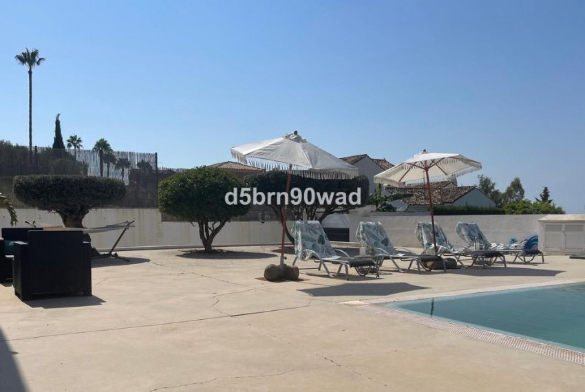 R5130982-Villa-For-Sale-Estepona-Detached-4-Beds-343-Built-1