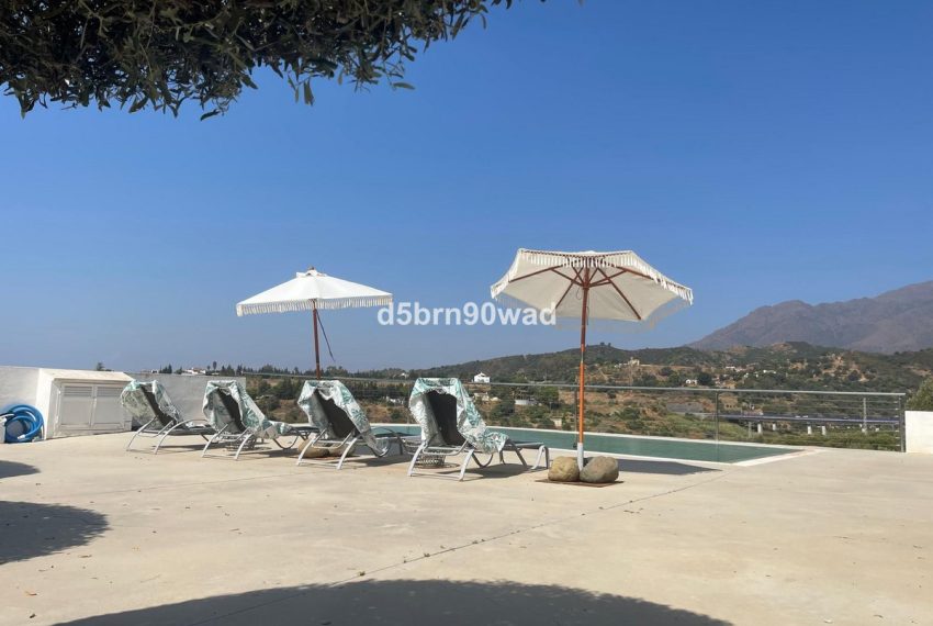 R5130982-Villa-For-Sale-Estepona-Detached-4-Beds-343-Built-2