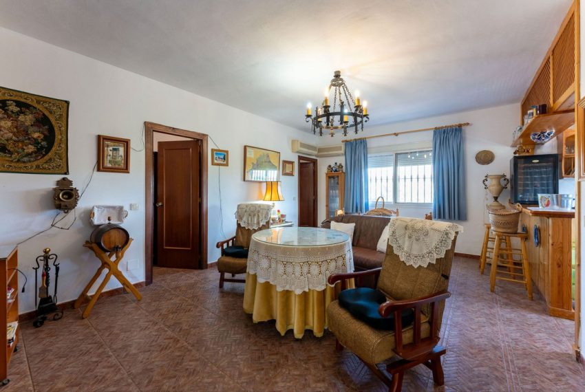 R5131069-Villa-For-Sale-Coin-Detached-4-Beds-327-Built-3