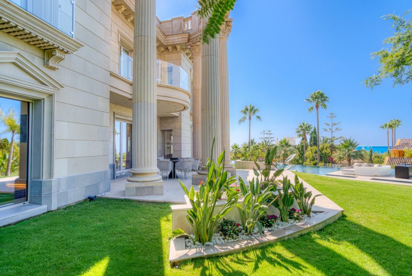 R5131117-Villa-For-Sale-Sierra-Blanca-Detached-7-Beds-1346-Built-11